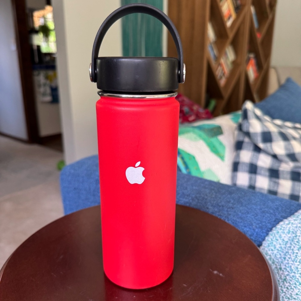 Apple Hydroflask Bottle